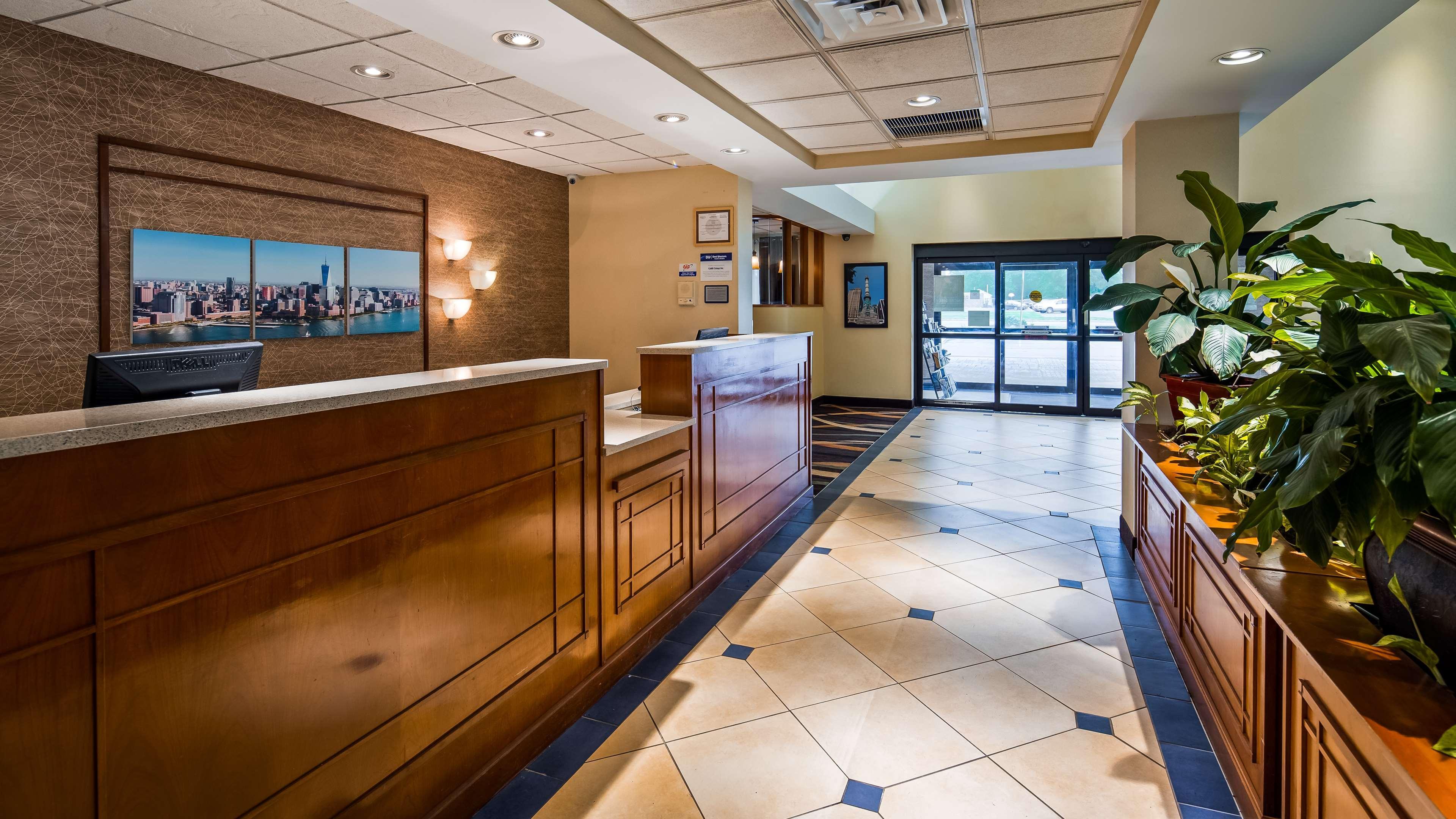 Best Western PLUS Galleria Inn&Suites Cheektowaga Exterior foto