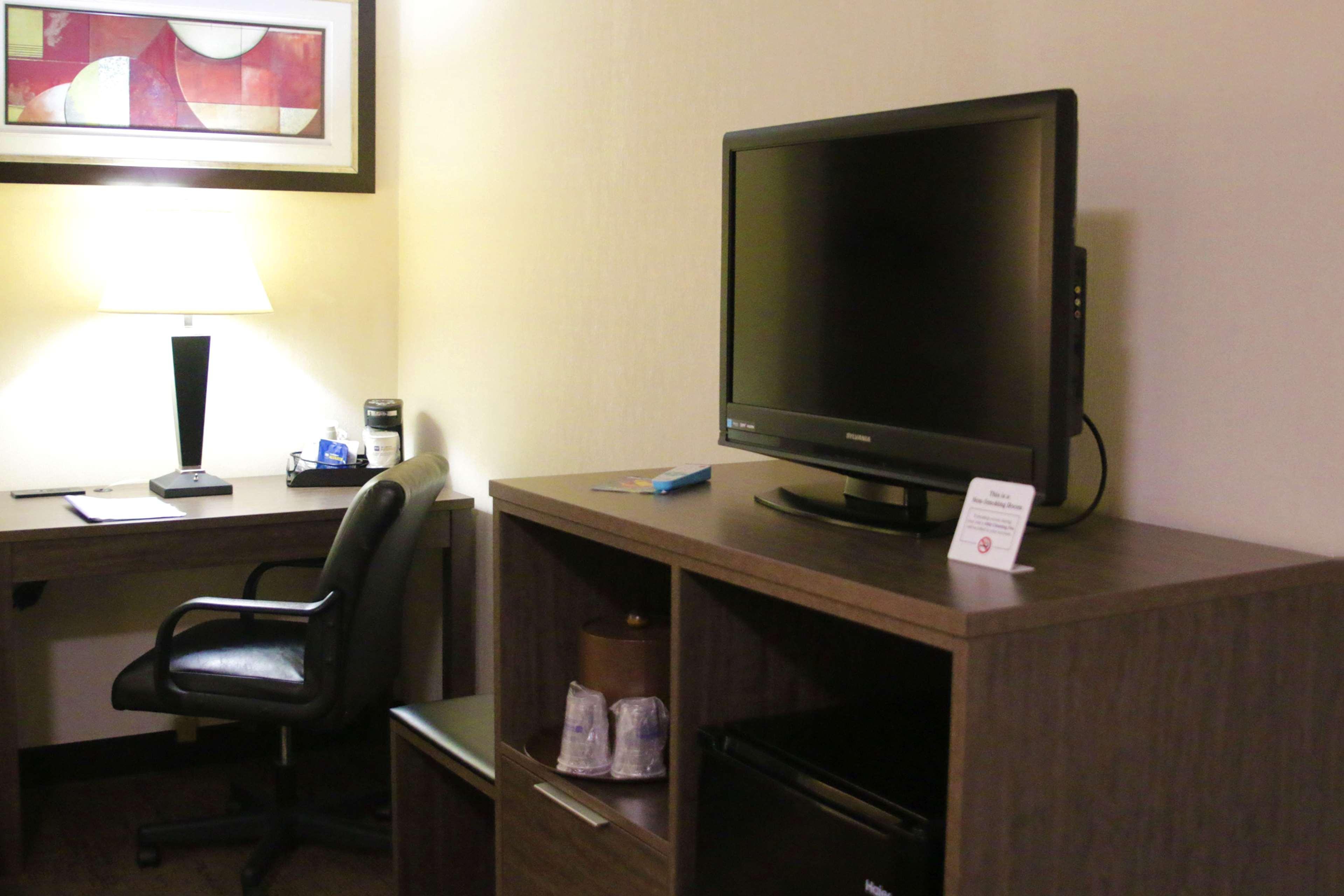 Best Western PLUS Galleria Inn&Suites Cheektowaga Exterior foto