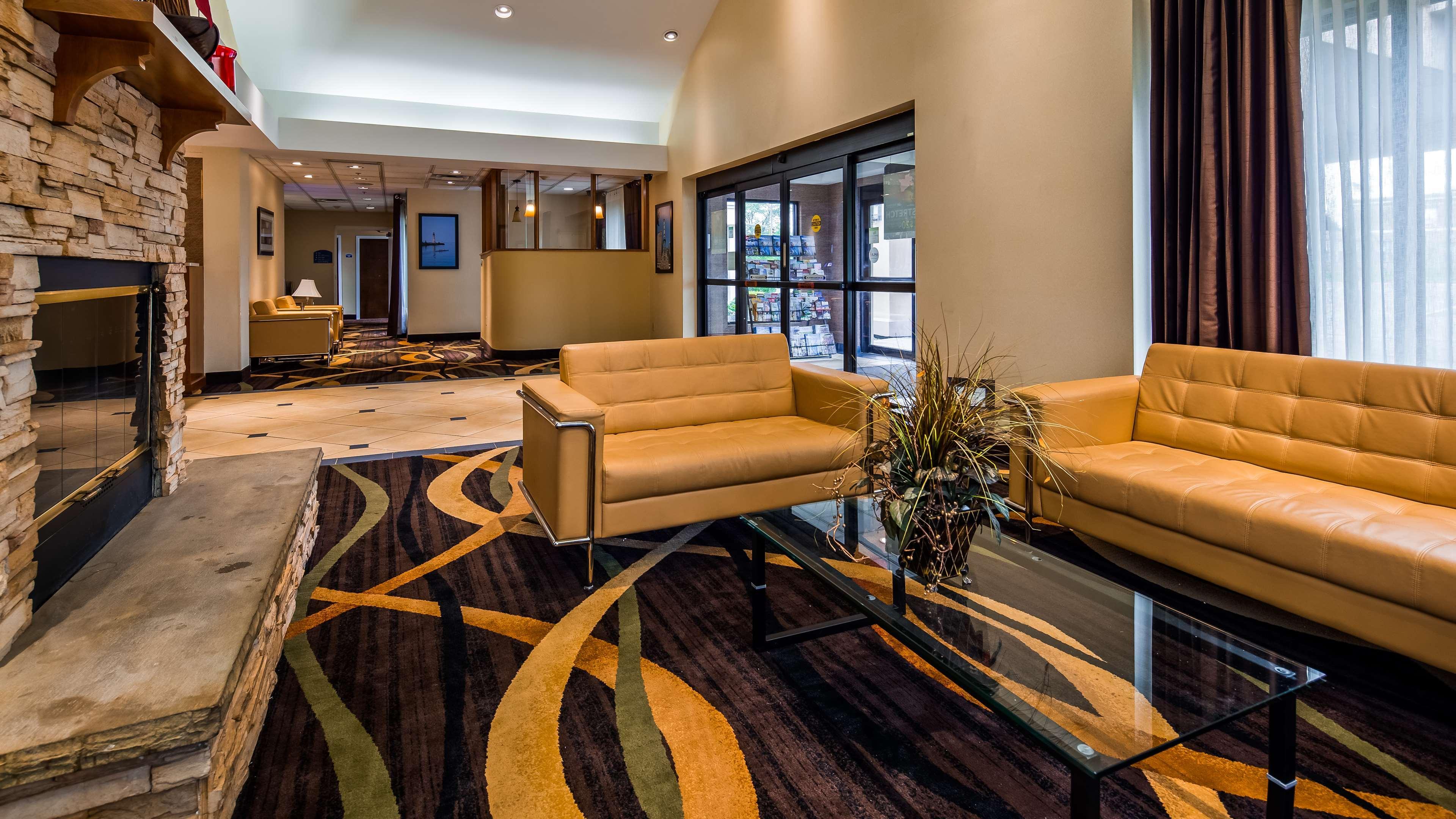 Best Western PLUS Galleria Inn&Suites Cheektowaga Exterior foto