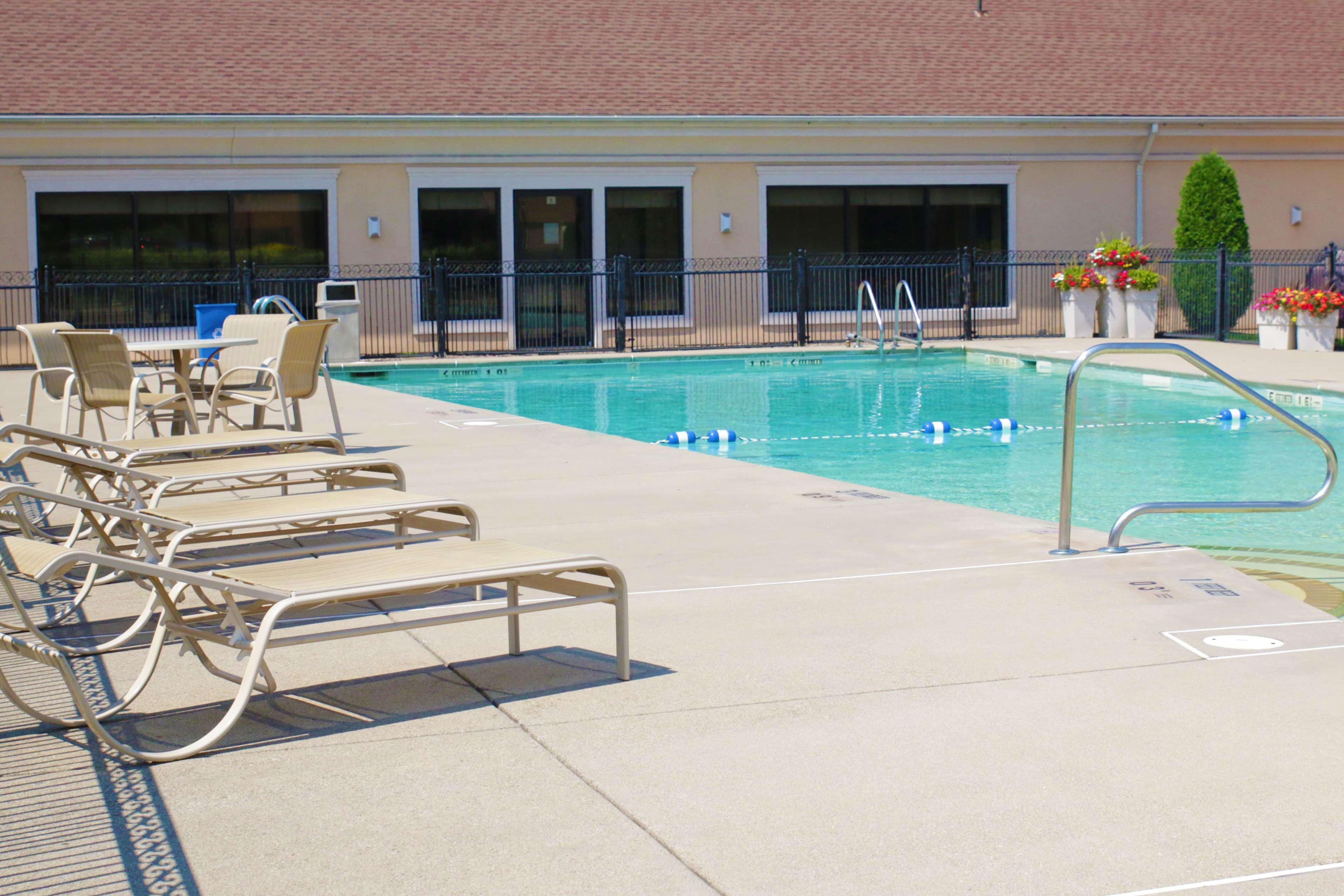 Best Western PLUS Galleria Inn&Suites Cheektowaga Exterior foto
